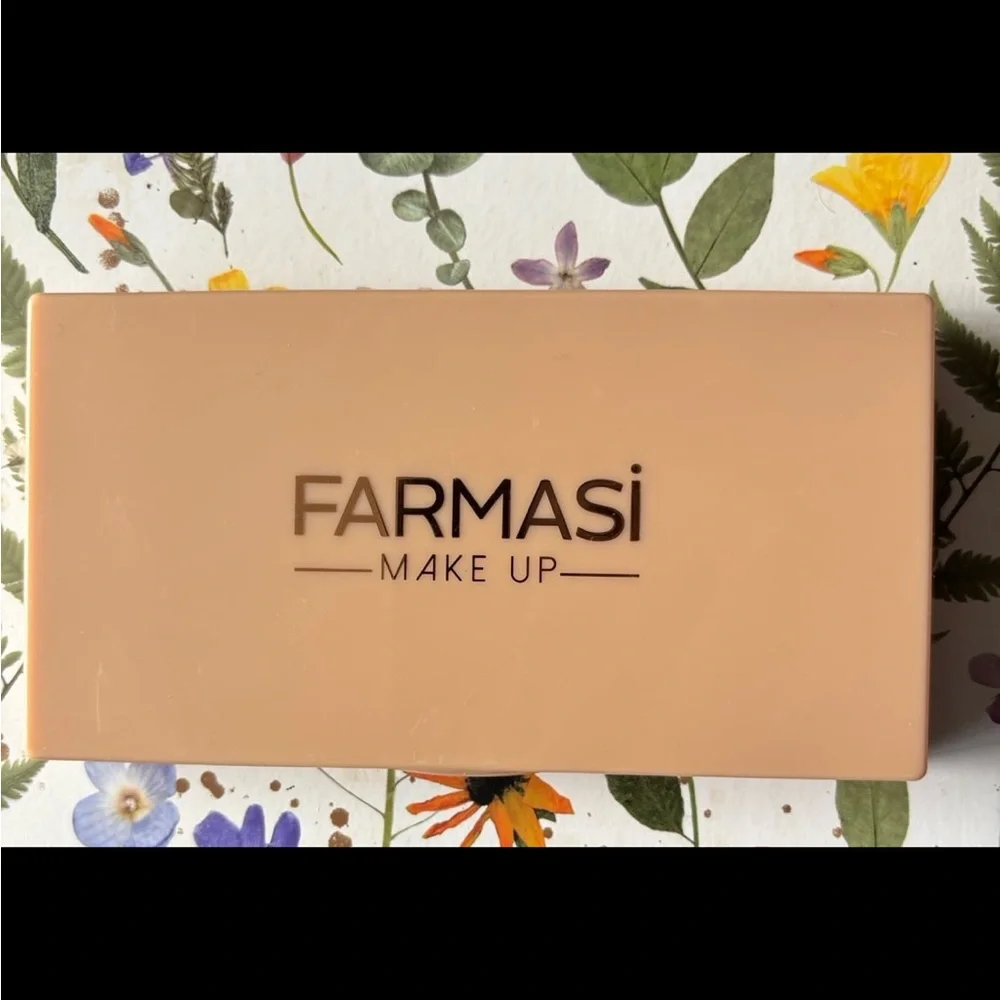 Farmasi Makeup Glow Highlight Palette - Tan